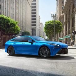 Mirai XLE blir USA:s billigaste nya bil efter ras i försäljningen. Foto: Toyota