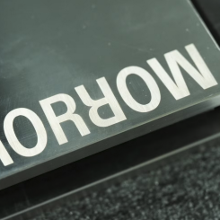 Norska batteritillverkaren Morrow drar i nödbromsen och varslar  en fjärdedel av personalen. Foto: Morrow