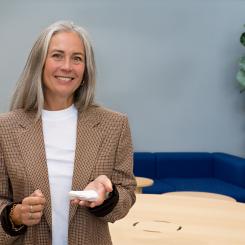 – Att arbeta tillsammans med andra industrier är den rätta vägen för att bidra till ökad cirkularitet och minska utsläppen i Munters hela värdekedja. Det är ett viktigt steg mot minskad klimat-och miljöpåverkan, säger Andréa Haag, hållbarhetschef på Munters. Bild: Munters