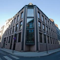 Norska Oljefondens syfte är att säkerställa långsiktig förvaltning av intäkterna från Norges olje- och gasresurser. Dess uppdrag är att förvalta tillgångarna och uppnå högsta möjliga avkastning, så att förmögenheten kommer både nuvarande och framtida generationer till del. Foto: Norska Oljefonden eller The Government Pension Fund Global på engelska.