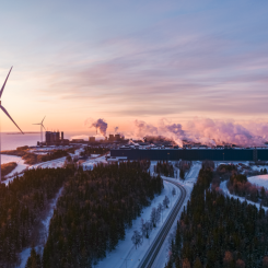 Torneå kommun och Outokumpu har undertecknat ett förhandsavtal om markförsäljning i Torneå, Finland. Foto: Outokumpu