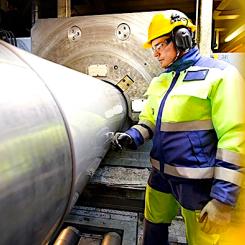 Outokumpus verksamhet i Torneå är enligt företaget världens mest integrerade anläggning för produktion av rostfritt stål. Foto: Outokumpu