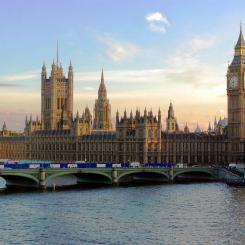 Palatset Westminster i London, mötesplatsen för Storbritanniens parlament. Foto: Wikipedia Common, kredit: Mike Gimelfarb -