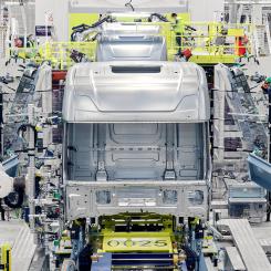 Enligt Scania är de den första västerländska lastbilstillverkaren (OEM) som fått fullständigt produktionsgodkännande för en helägd lastbilsfabrik i Kina. Foto: Scania