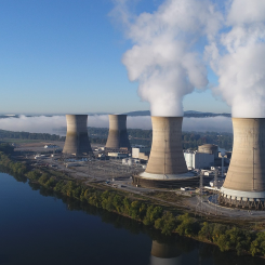 Microsoft och Constellation Energy undertecknat ett avtal för att återstarta delar av kärnkraftverket Three Mile Island i Pennsylvania. Arkivbild