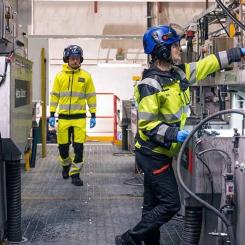 GTK Mintec har omfattande utrustning och erfarenhet av att anrika hundratals olika malmer och andra material. Forskningen sträcker sig från laboratorietester till kontinuerliga tester i pilotanläggning. Foto: GTK Mintec