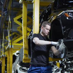 Framgångsrik finländsk produktion vid Valmets bilfabrik i Nystad. Foto: Valmet