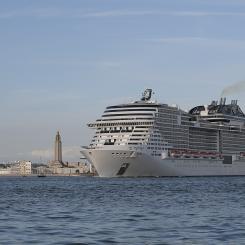 Gemensamt för de tre satsningarna, som väntas gå lös på 2,7 miljarder euro, är inriktningen mot nya bränslen. Foto: Ville du Havre/Wikimedia Commons