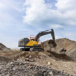 Den nya grävmaskinsfabriken i Eskilstuna kommer att tillverka både eldrivna och förbränningsmotordrivna bandgrävmaskiner i viktklasserna från 14 till 50 ton. Foto: Volvo Construction Equipment