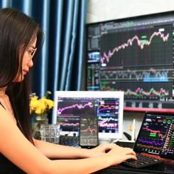 En grundläggande förändring är på gång när det gäller marknadslikviditet, då Bank of Japan överväger att avsluta sin negativa räntepolitik, vilket skulle vara landets första räntehöjning sedan 2007. Detta har fått yen att stärkas mot dollarn, och räntorna på japanska statsobligationer har nått en tre månaders topp. Foto: Creative Commons Lic. (Pixabay) kredit: sergeitokmakov